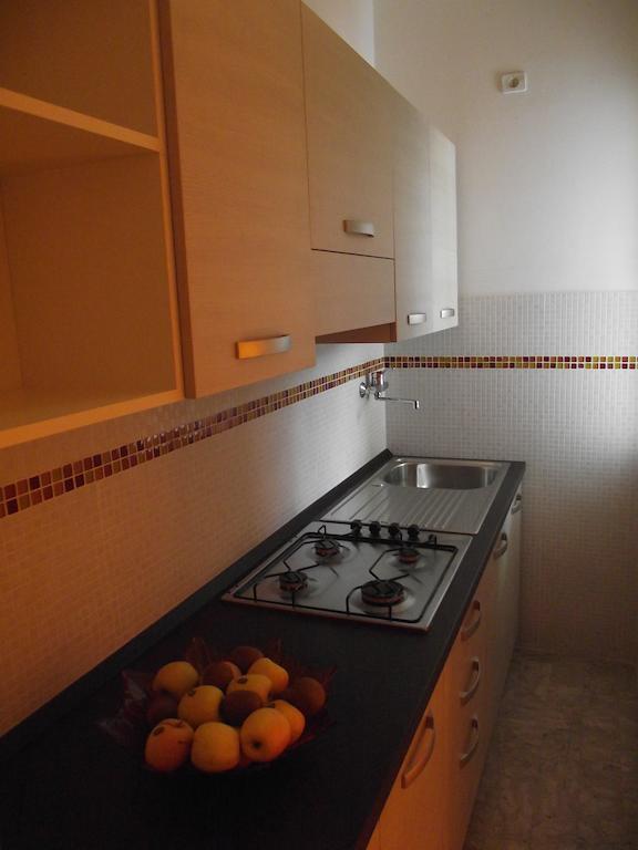 Riviera Apartments Pietra Ligure Bilik gambar
