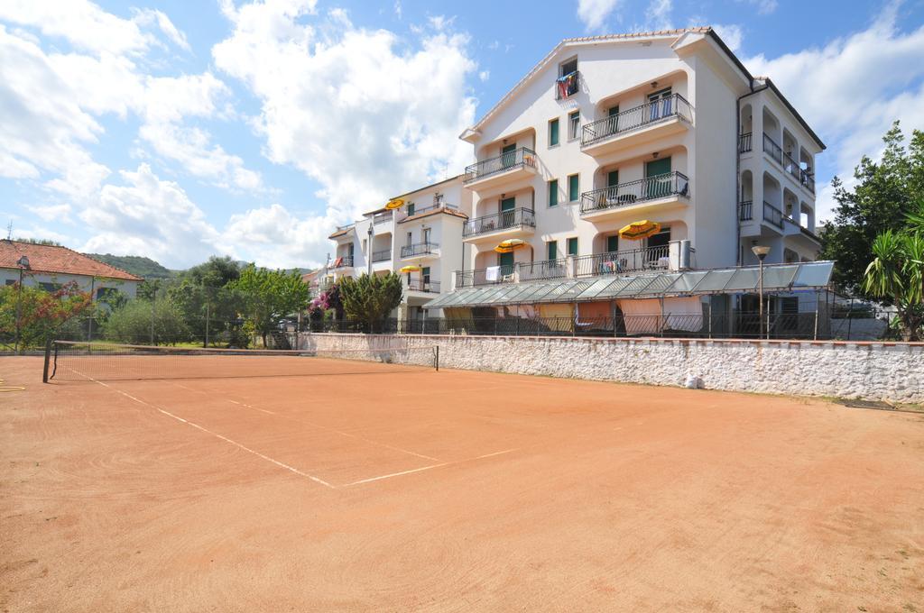 Riviera Apartments Pietra Ligure Luaran gambar